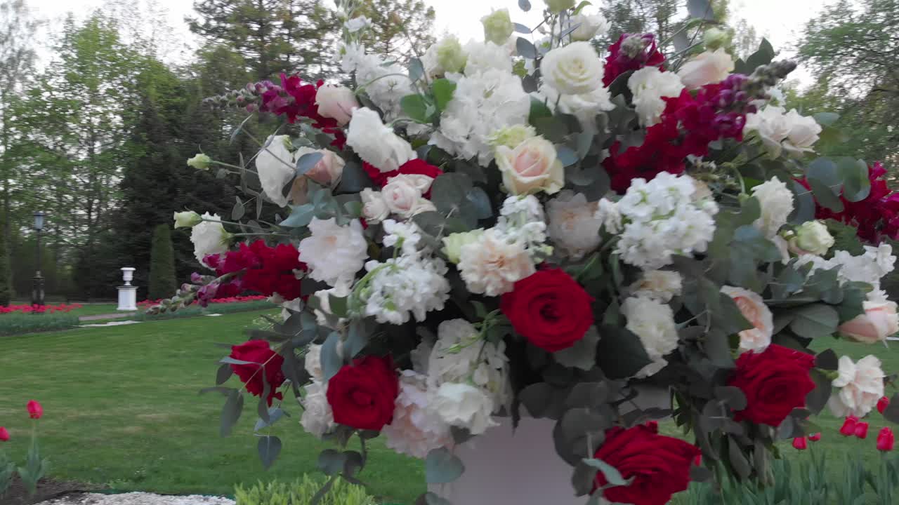 dji mavic air 30fps 4k 모스크바 러시아와 파크 호텔 모로조브카의 무인 항공기 전망