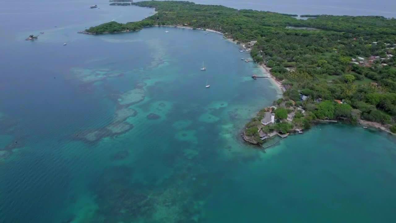 la barrera de coral del norte de la isla grande en el caribe colombiano