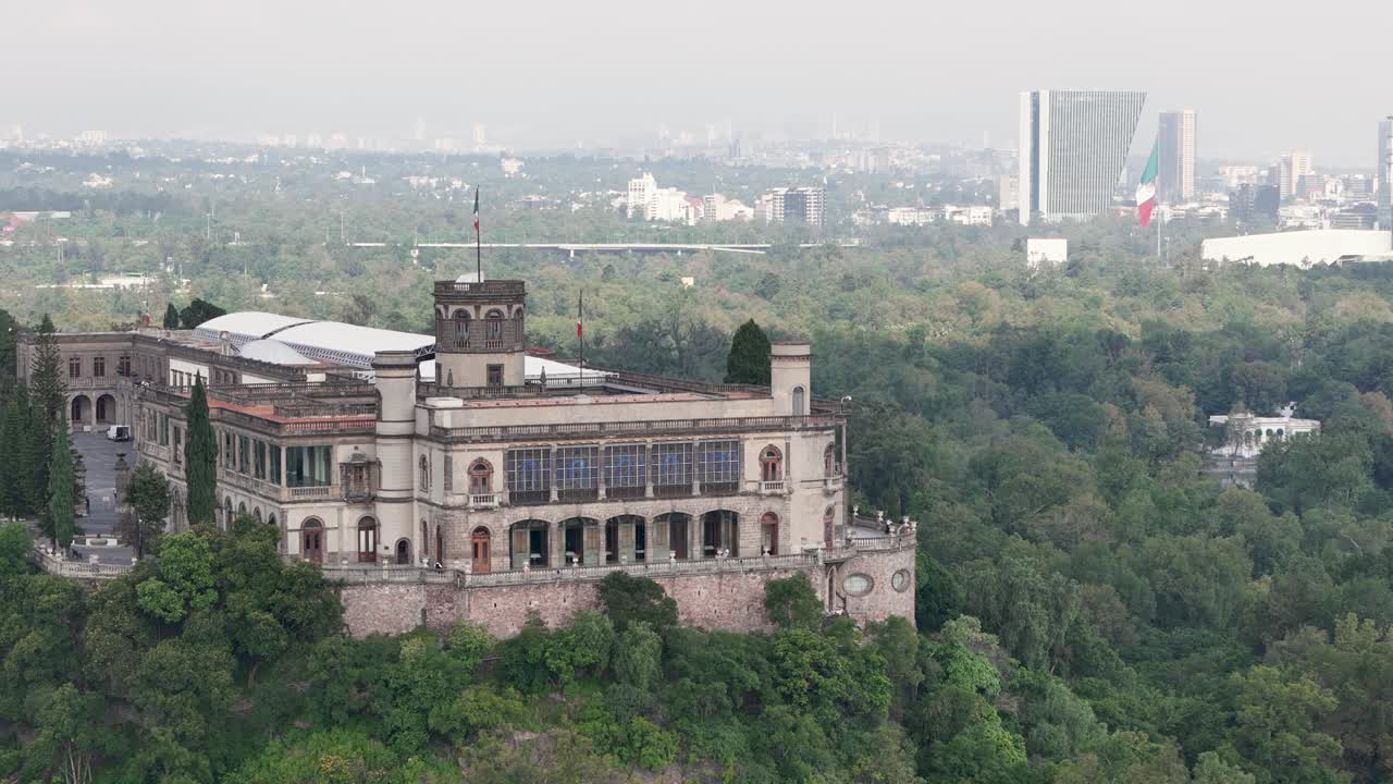Rotational shot of castillo de chapultepec at afternoon
