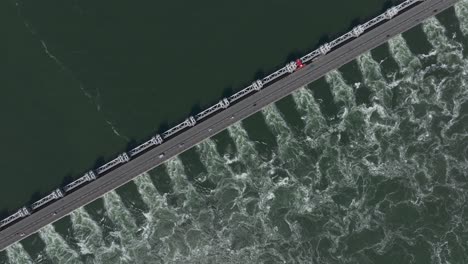 el famoso oosterscheldekering es un sistema de defensa contra inundaciones en los países bajos, aéreo
