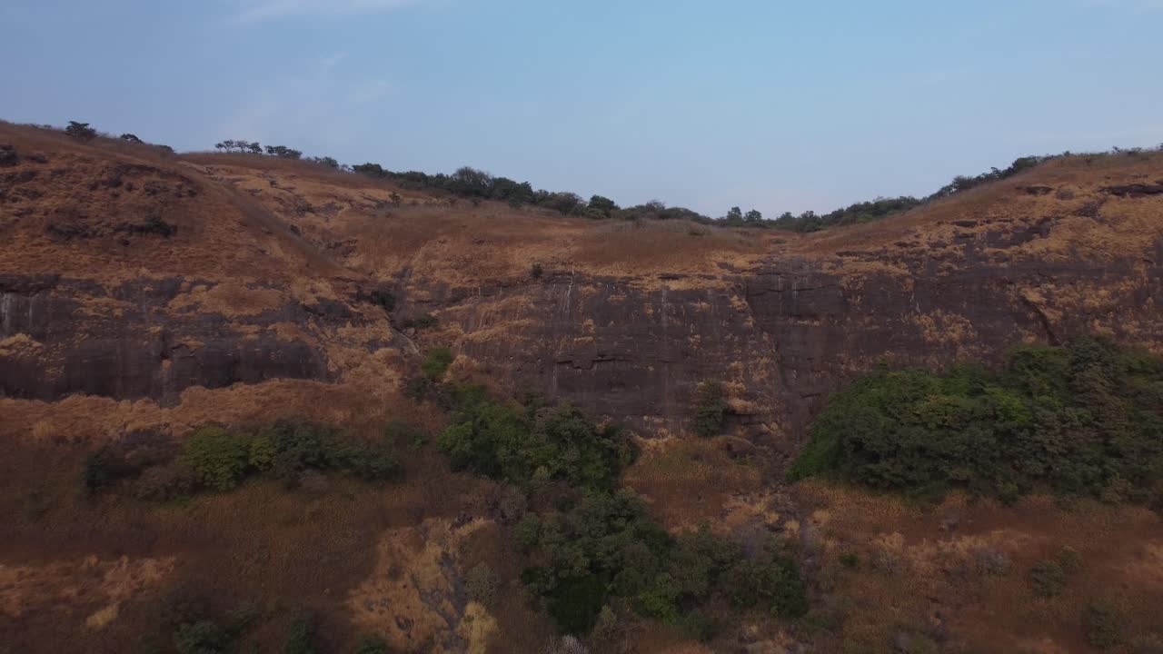 Il paesaggio dei Ghati occidentali, Lonavala, Maharashtra, ripresa aerea rivelatrice