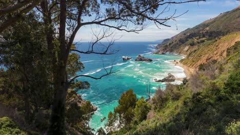 Big-Sur-Rocky-Shoreline-And-Blue-Sea-During-Summer-In-Monterey-County,-California,-USA