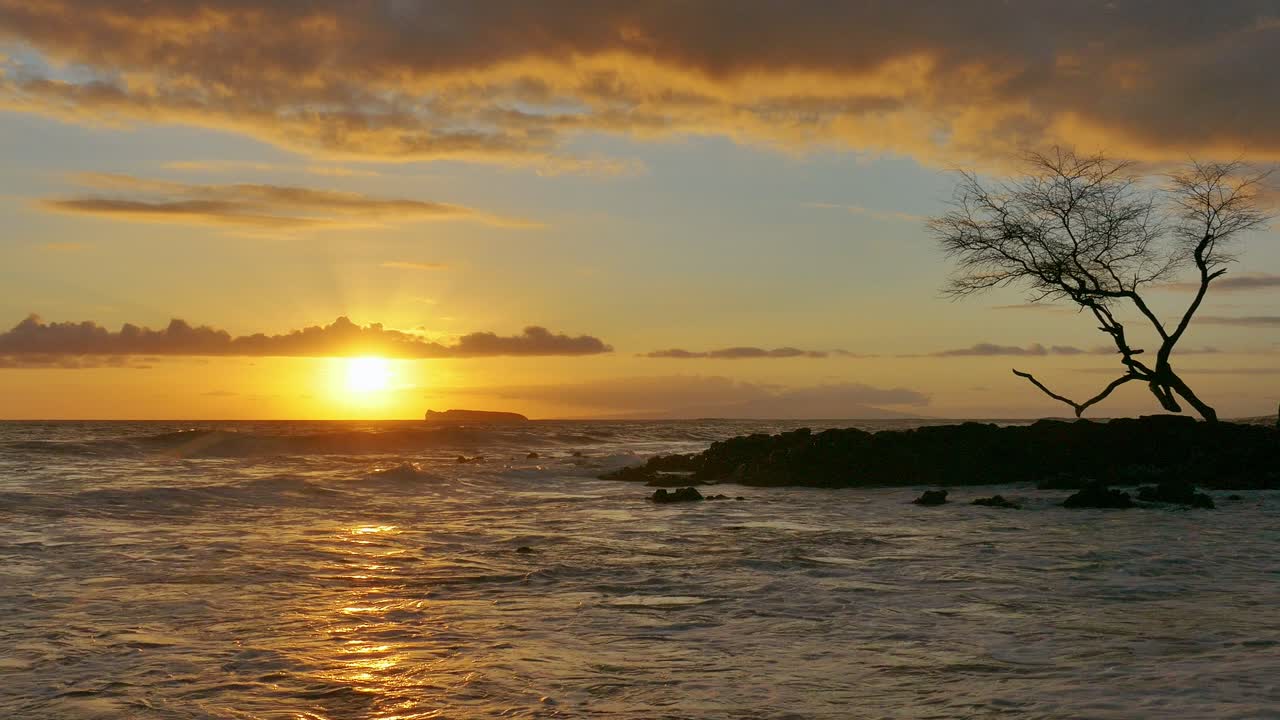태평양 위의 해가 지는 것