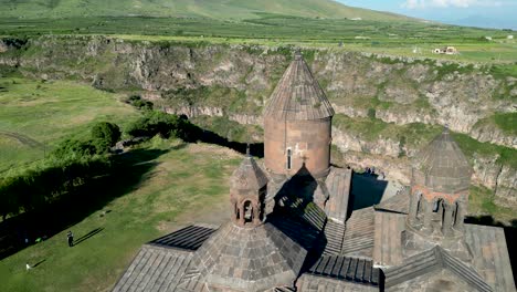 4k-High-definition-drone-video-of-the-beautiful-Saghmosavank-church--Armenia