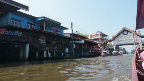 floating market in thailand