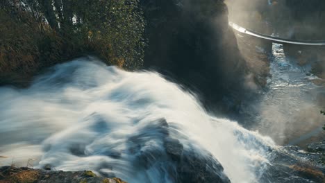 Toma-De-Larga-Exposición-De-La-Cascada-Skærvfossen