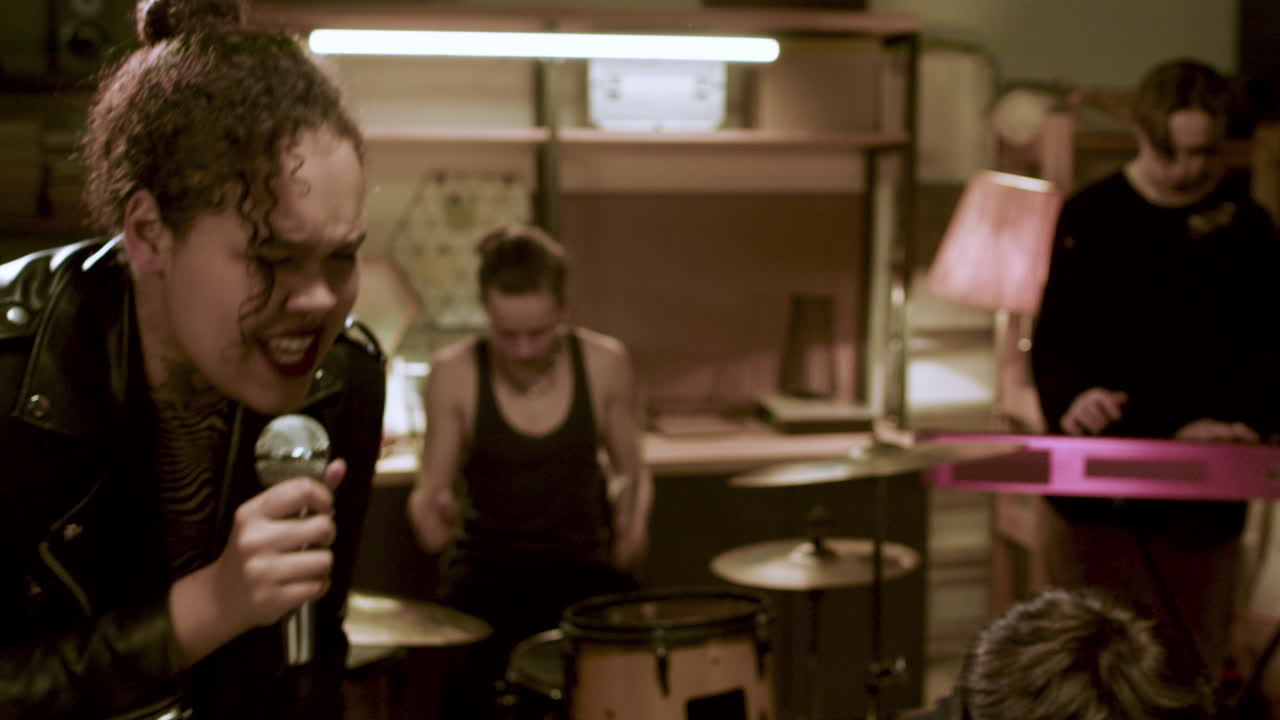 스튜디오의 음악 그룹