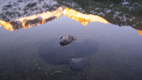 amanecer de invierno en las montañas de gredos
