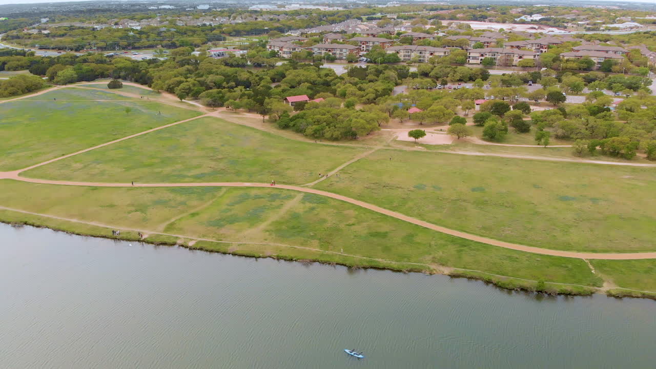 vista aérea del lago de texas 3 - disparo de drone