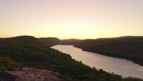 sunrise at lake of the clouds overlook in porcupine mountains state park of michigan's upper peninsula