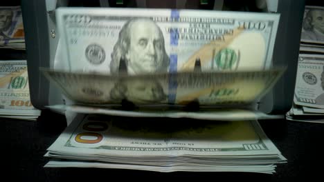 counting money with an automated bill counter