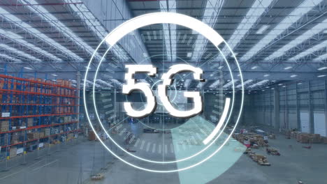 texto de 5g sobre escáner redondo contra el almacén en el fondo
