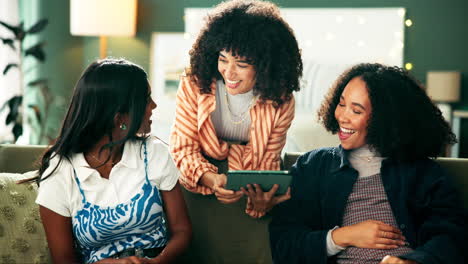 friends socializing while using a tablet
