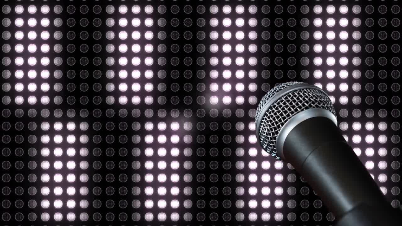 micrófono y luces móviles