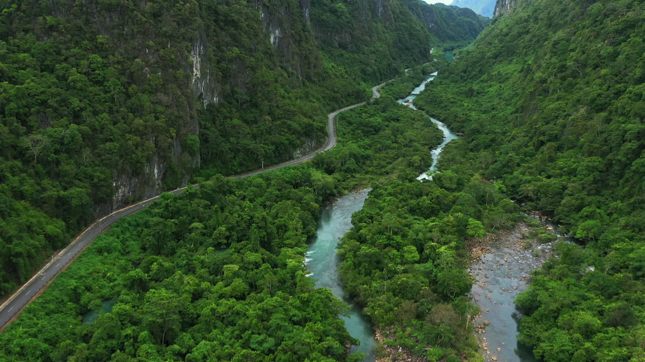 우리가 살고 있는 세상은 정말 아름답습니다.