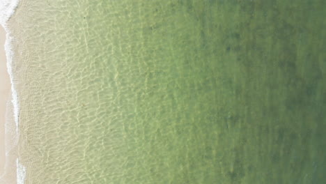 el frente oceánico sereno está cerca de dennis port, nantucket sound, massachusetts, estados unidos