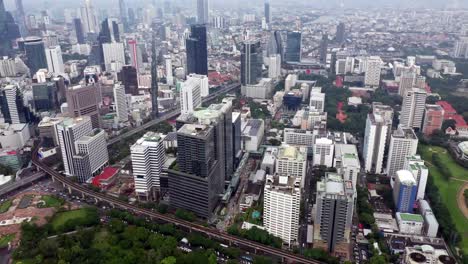 vista aérea de la ciudad de bangkok y los rascacielos
