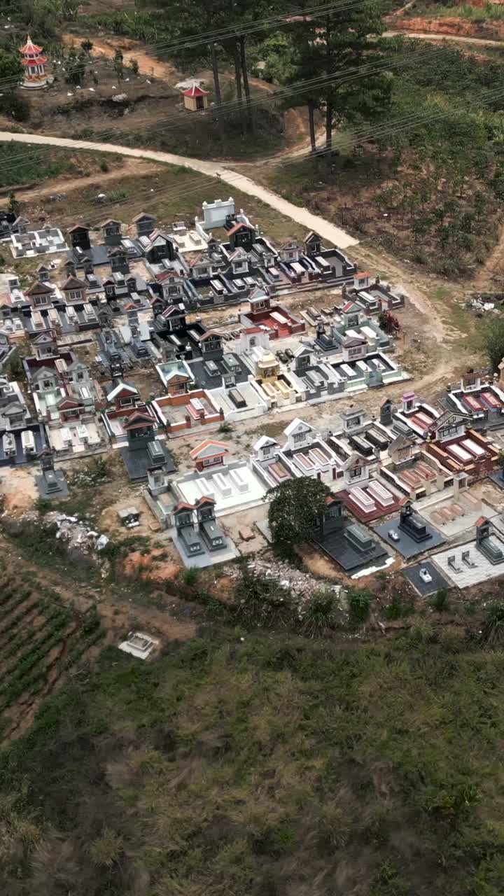 vista aérea de un cementerio