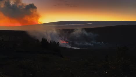 在夏威夷大島的火山kilauea在黃昏時爆發 - 廣