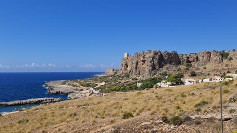 Bautiful-Baia-Santa-Margherita-Und-Torre-Isulidda-Mittelalterlicher-Wachturm-In-Sizilien