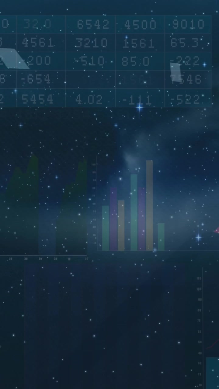 Stelle che brillano su un cielo notturno scuro, seguito da una simulazione di elaborazione dati su un cruscotto di un'auto.