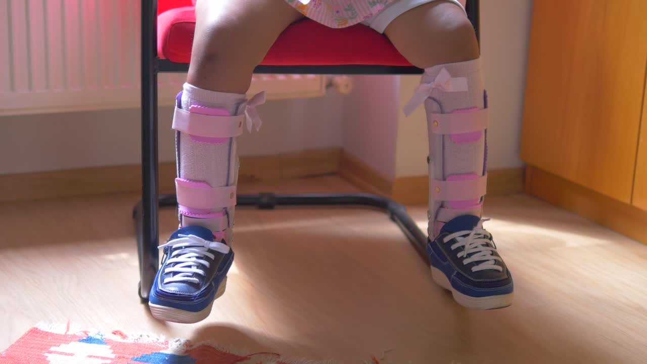 발목 브레이크를 가진 어린이