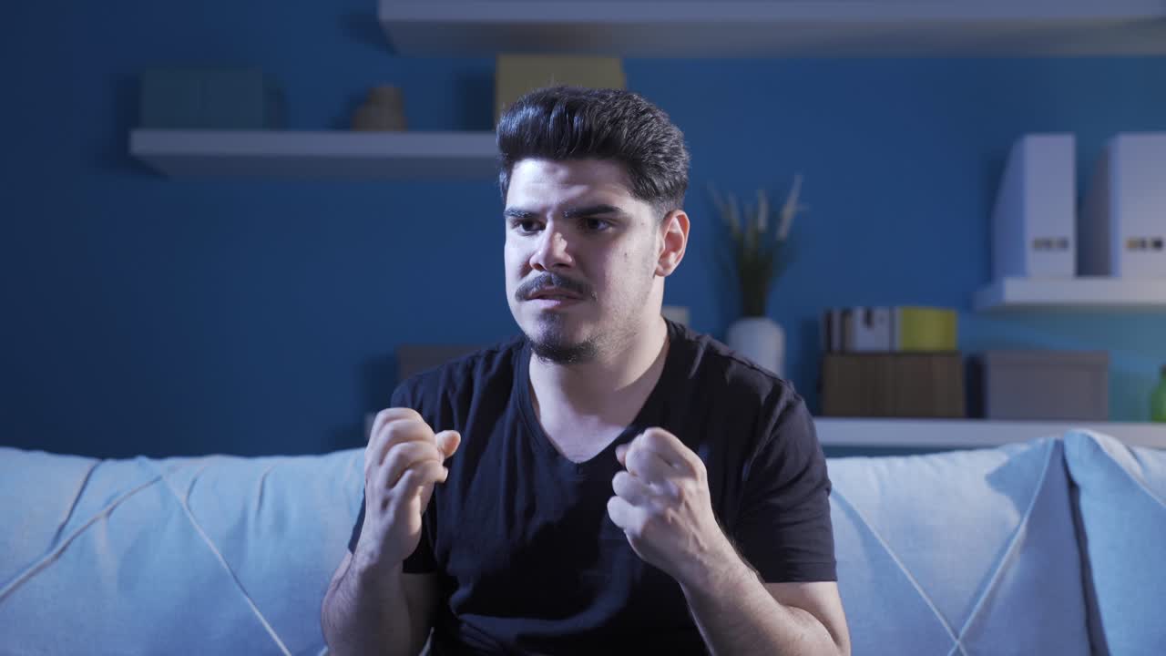 paranoia o un loco esquizofrénico.