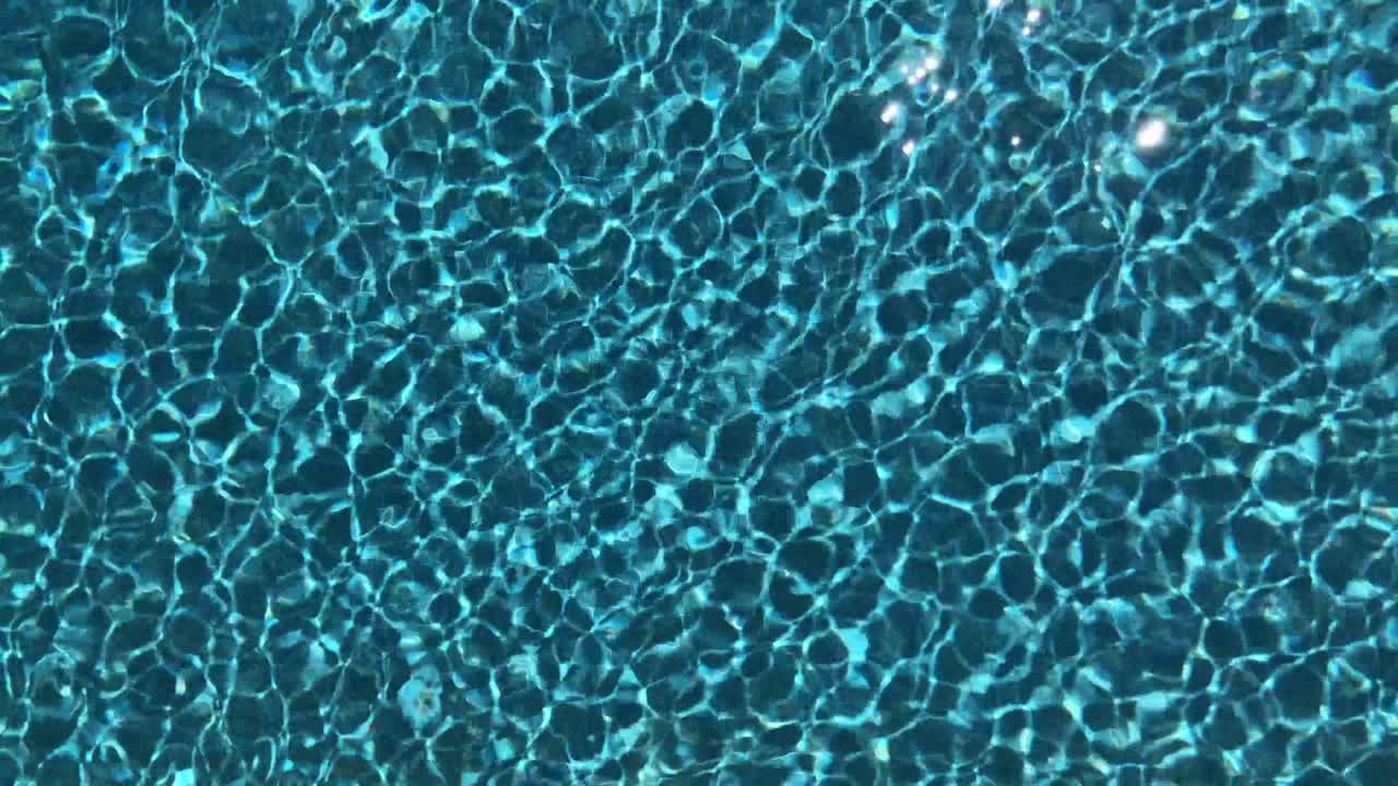 Riak Kolam Renang 4K