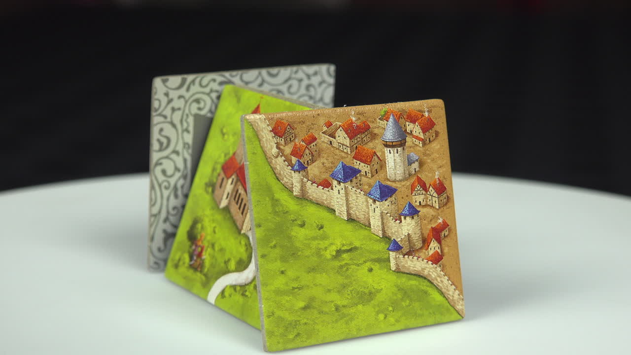 fichas del juego de mesa carcassonne en detalle