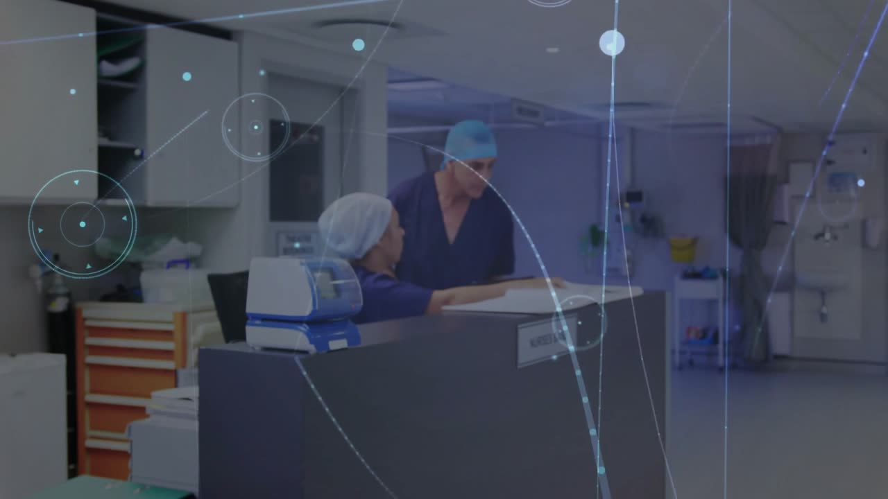 Animación de procesamiento de datos médicos sobre un profesional de la salud en un pasillo de hospital.