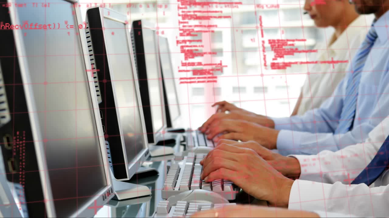 animación del procesamiento de datos financieros sobre personas que llevan auriculares de teléfono