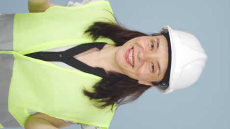 vídeo vertical del ingeniero de baile.