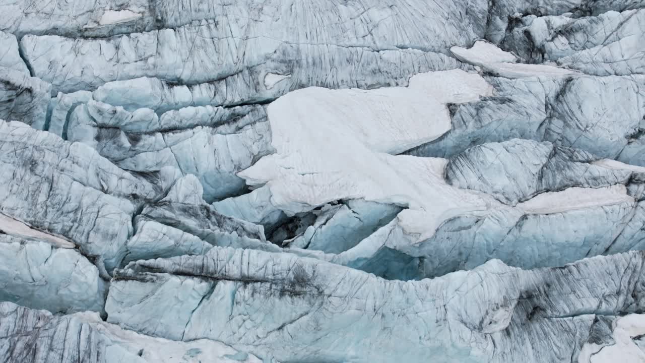 빙하 표면의 텍스처. 항공 드론 뷰