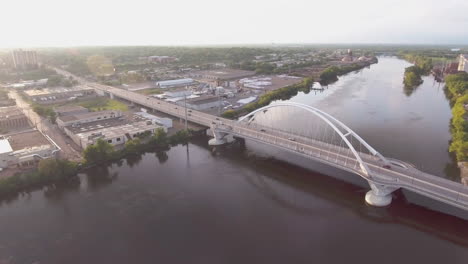 Lowry-Brücke-über-Den-Mississippi