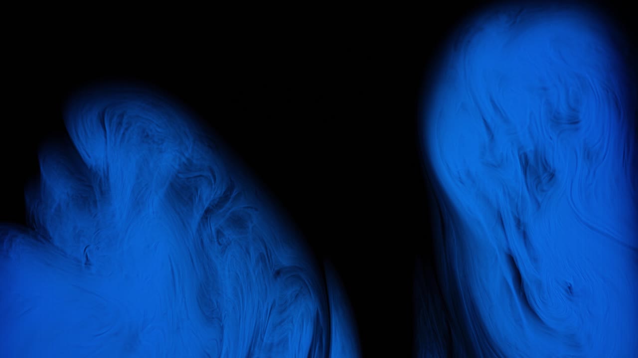 추상적인 파란 잉크 소용돌이