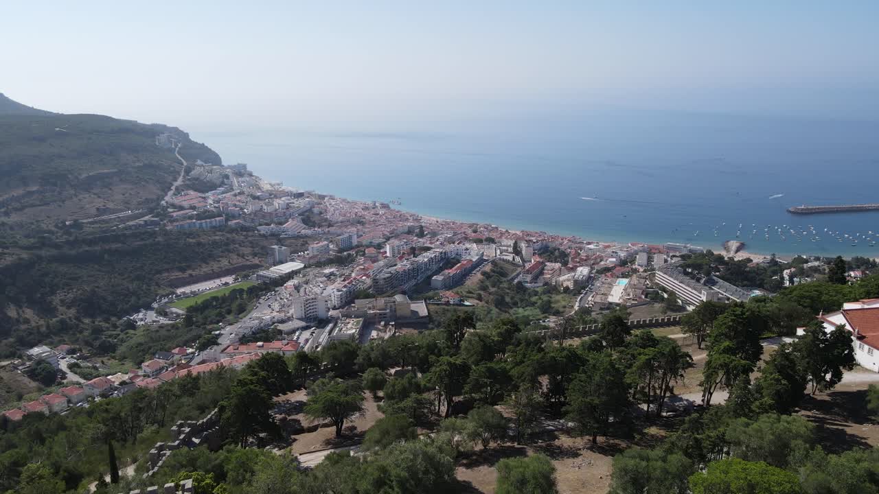 Sesimbra city reveal over the castle