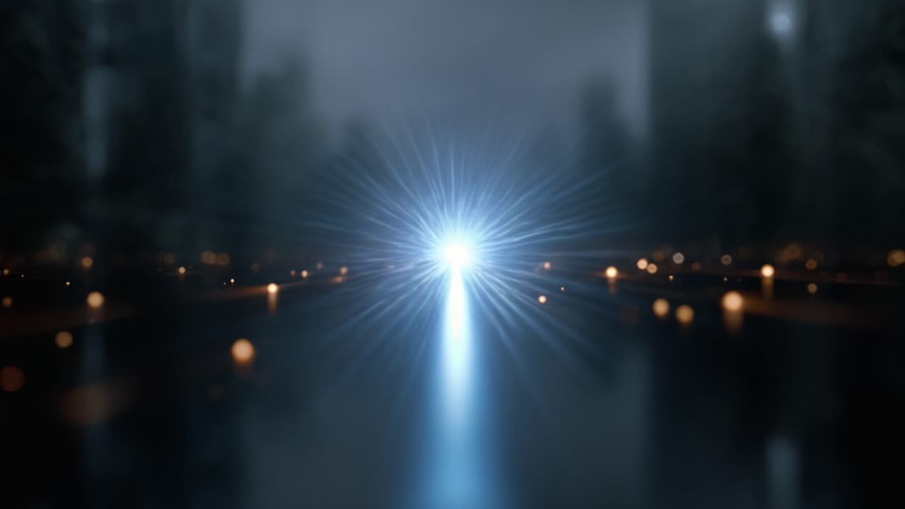 Ein atemberaubendes Bild eines hellblauen Lichts, das durch einen dunklen Wald strahlt und ein Gefühl von Staunen und Faszination erzeugt, während es die Umgebung beleuchtet.