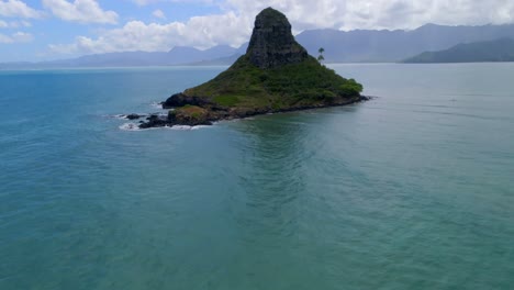 Isla-En-Medio-Del-Mar-4k