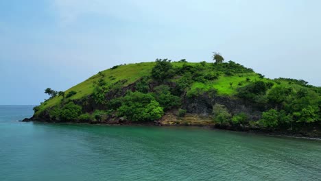 circular view from morro peixe at the coast of são tomé e principe,africa