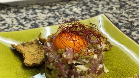 Tartar-De-Atún-Listo-Para-Comer-De-Cerca