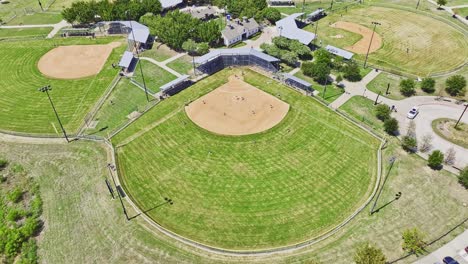 City-baseball-park-in-Little-elm,-Texas