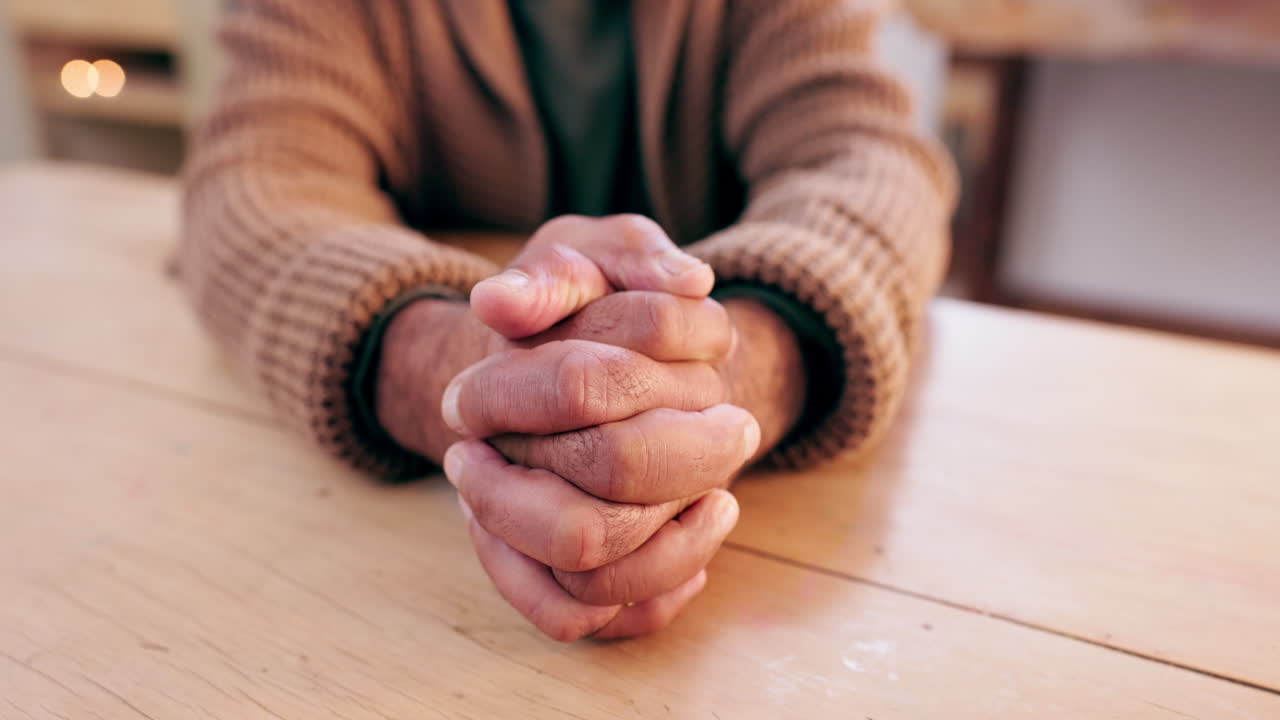 사람, 손 또는 종교에서 신을 배하기 위해 기도