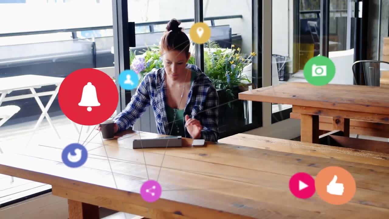 web de iconos de conexiones contra la mujer usando computadora portátil