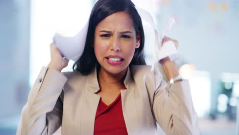 Angry,-frustrated-and-depressed-business-woman