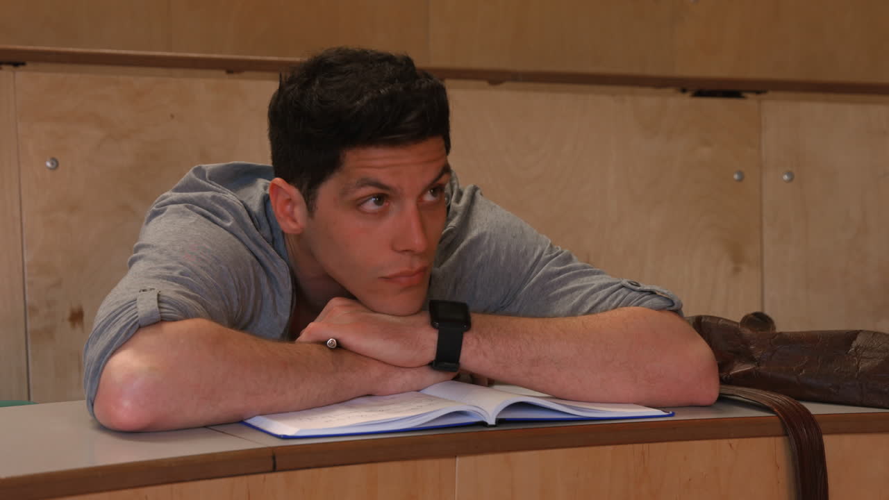 학생이 강의에서 메모를 취하는 것