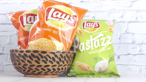 lay's and pastazz chips