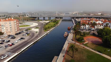 canal central de aveiro y alrededores, portugal