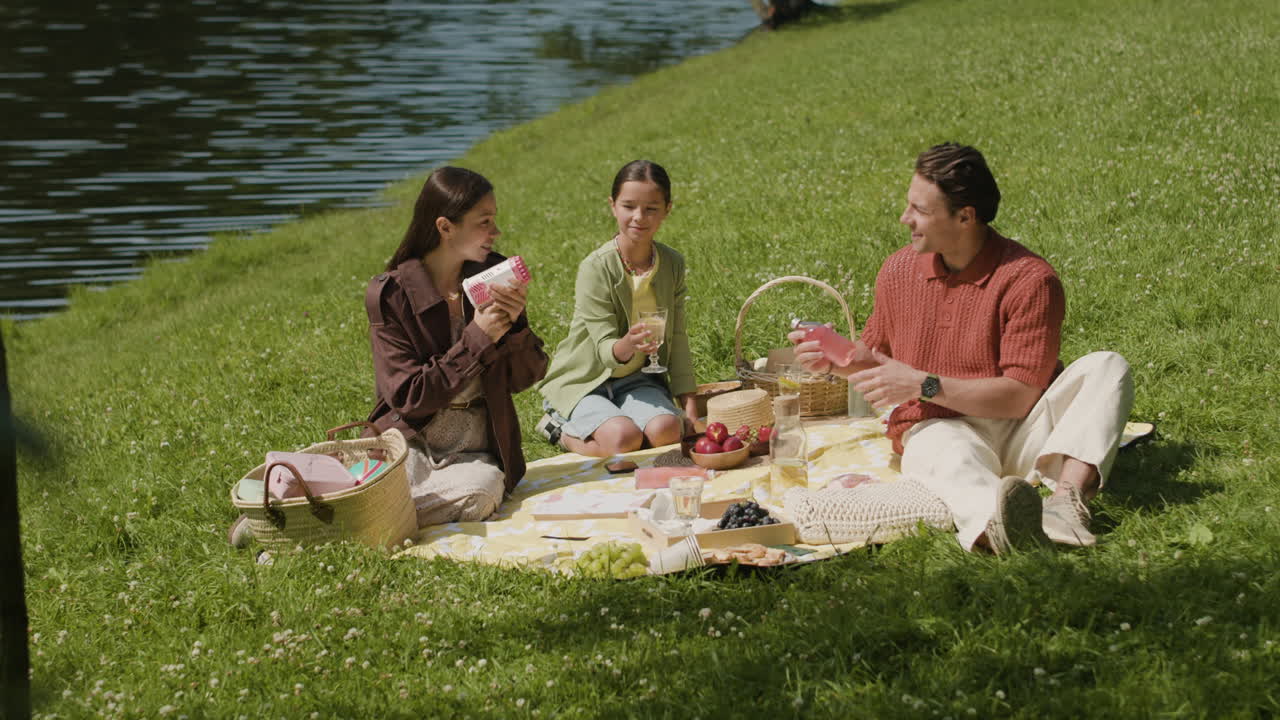 호수 의 가족 피크닉