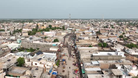 Vista-Aérea-De-La-Ciudad-De-Badin-En-Sindh,-Pakistán