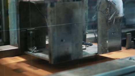 factory press is manufacturing carton boxes